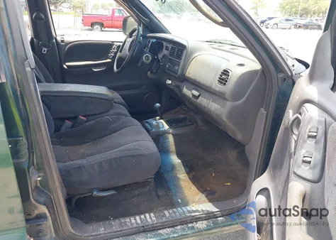 2000 Dodge Dakota Slt/Sport from USA, damaged, VIN 1B7GG2AN4YS641376